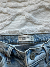 Load image into Gallery viewer, a&amp;f the dad high rise jean
