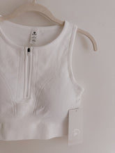 Load image into Gallery viewer, 90 Degrees White Half Zip Cropped Tank Top - Size L
